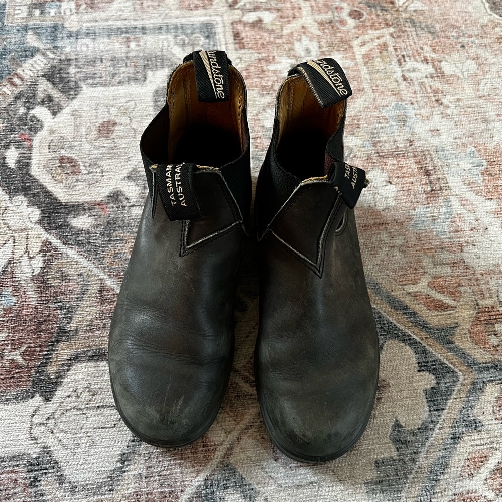 Blundstone women’s classics in black size 7 (Australian size 4)